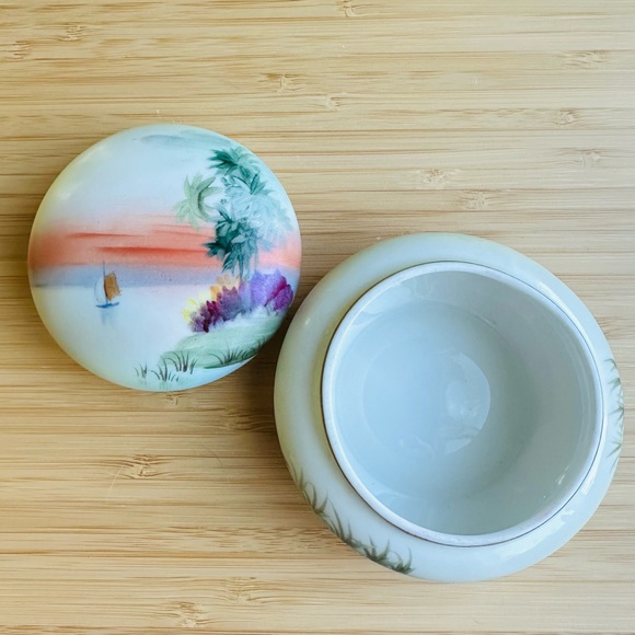 Antique NIPPON Porcelain Lidded Round Trinket Box Landscape Scene Sailboat Trees - Picture 4 of 9